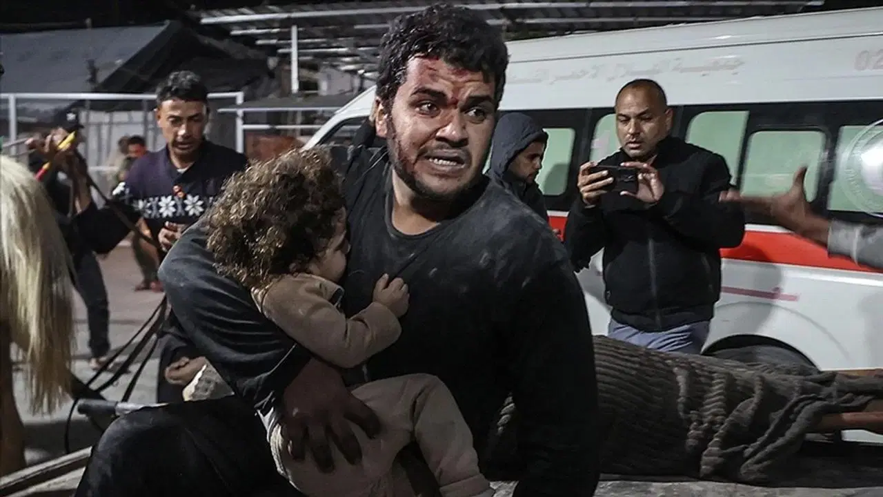 UNRWA: İsrail Gazze'de 7 Ekim 2023'ten beri her gün bir sınıf dolusu çocuğu öldürdü