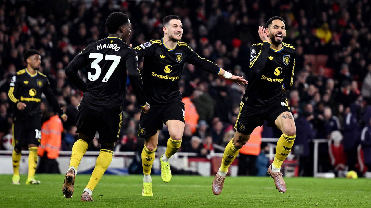 Londra'daki müthiş düelloda kazanan Manchester United!