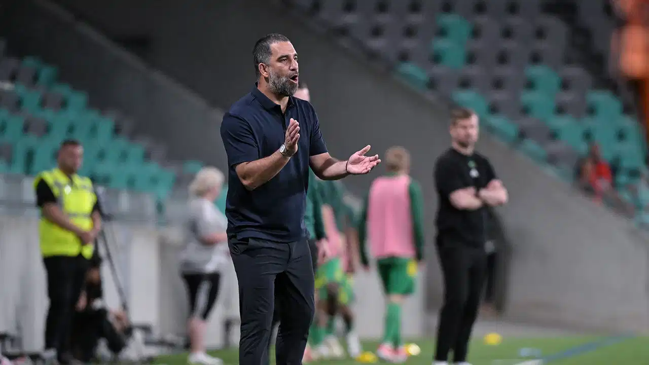 Arda Turan ilk resmi maçında 25 yıllık rekoru kırdı! 