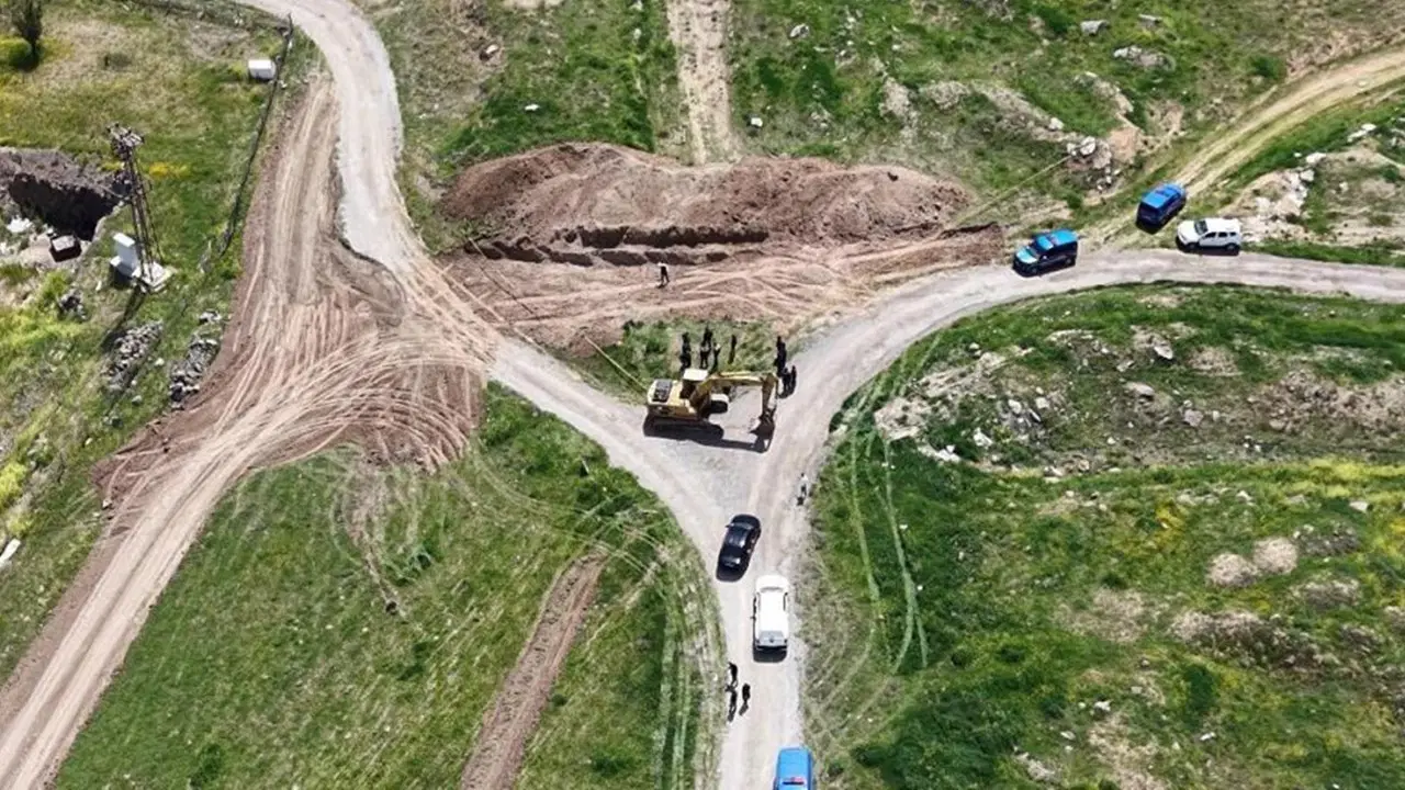 Ankara'da esrarengiz olay: Yol kenarında insana ait kemik parçaları ve kafatası bulundu