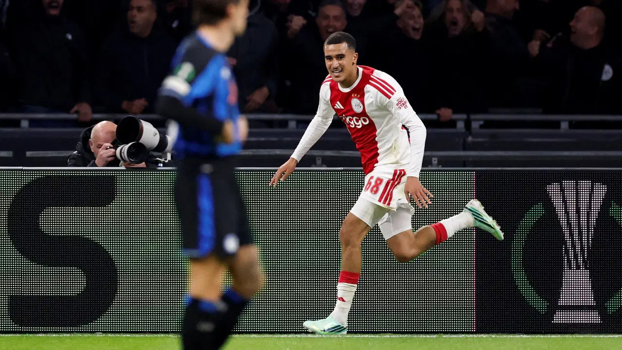 Ajax galibiyeti son dakikalarda kaptı!
