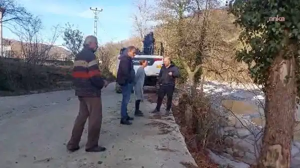 Fındıklı'da 'dere nöbeti': Yurttaşlar ağaçların kesilmesine izin vermedi