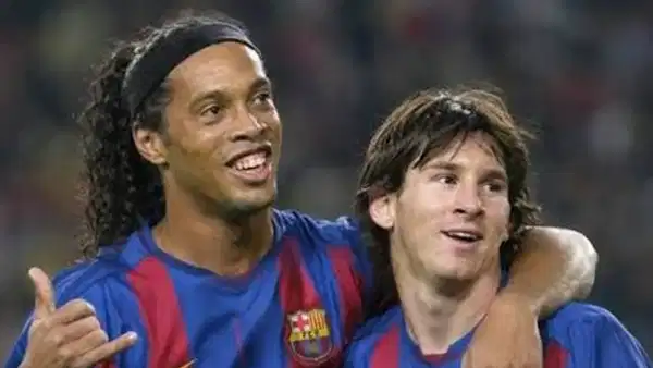 Ronaldinho'dan Lionel Messi'ye duygusal veda