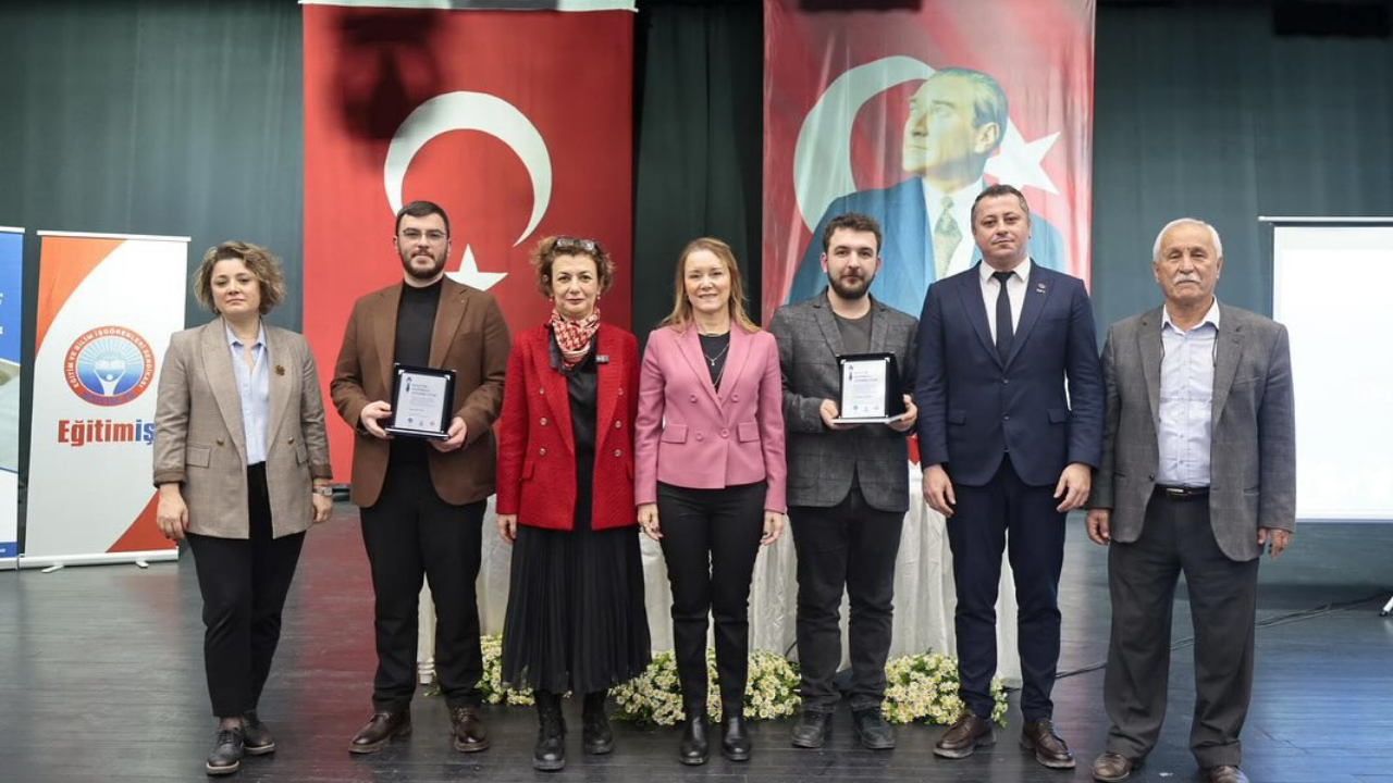 Gençlik, cemaat ve yeni nesil çeteler gerçeği İzmir’de konuşuldu