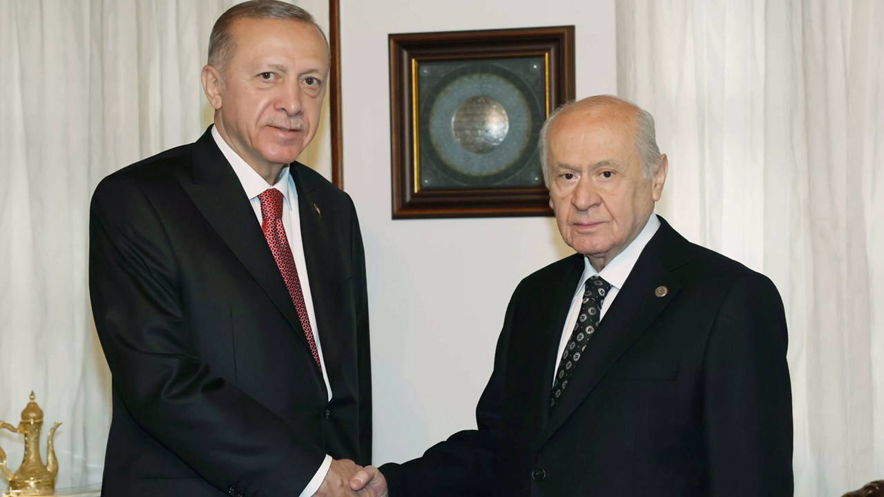 Dikkat çeken 'süreç' iddiası: 'Sürekli Bahçeli bekleniyor, hükümet insiyatif kaybetti'