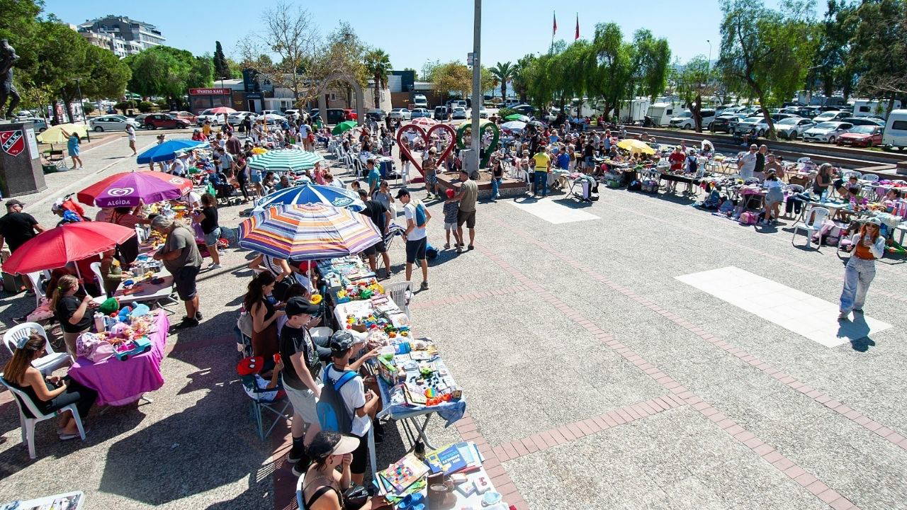 Karşıyaka’da çocuklardan israfa karşı büyük dayanışma