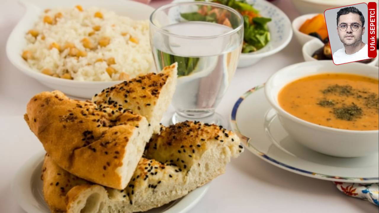 Bir veli öğretmenin isteğini okul yönetime taşıdı, etkinliğin yapılmayacağı açıklaması geldi: İlkokulda ‘iftar fotoğrafı’ tartışması