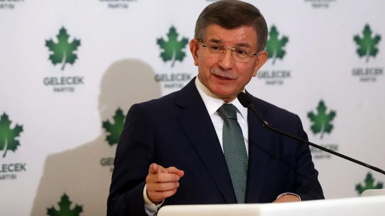 Gelecek Partisi'nden istifalar üzerine açıklama: 'Sizi rahatsız etmeye devam edeceğiz!