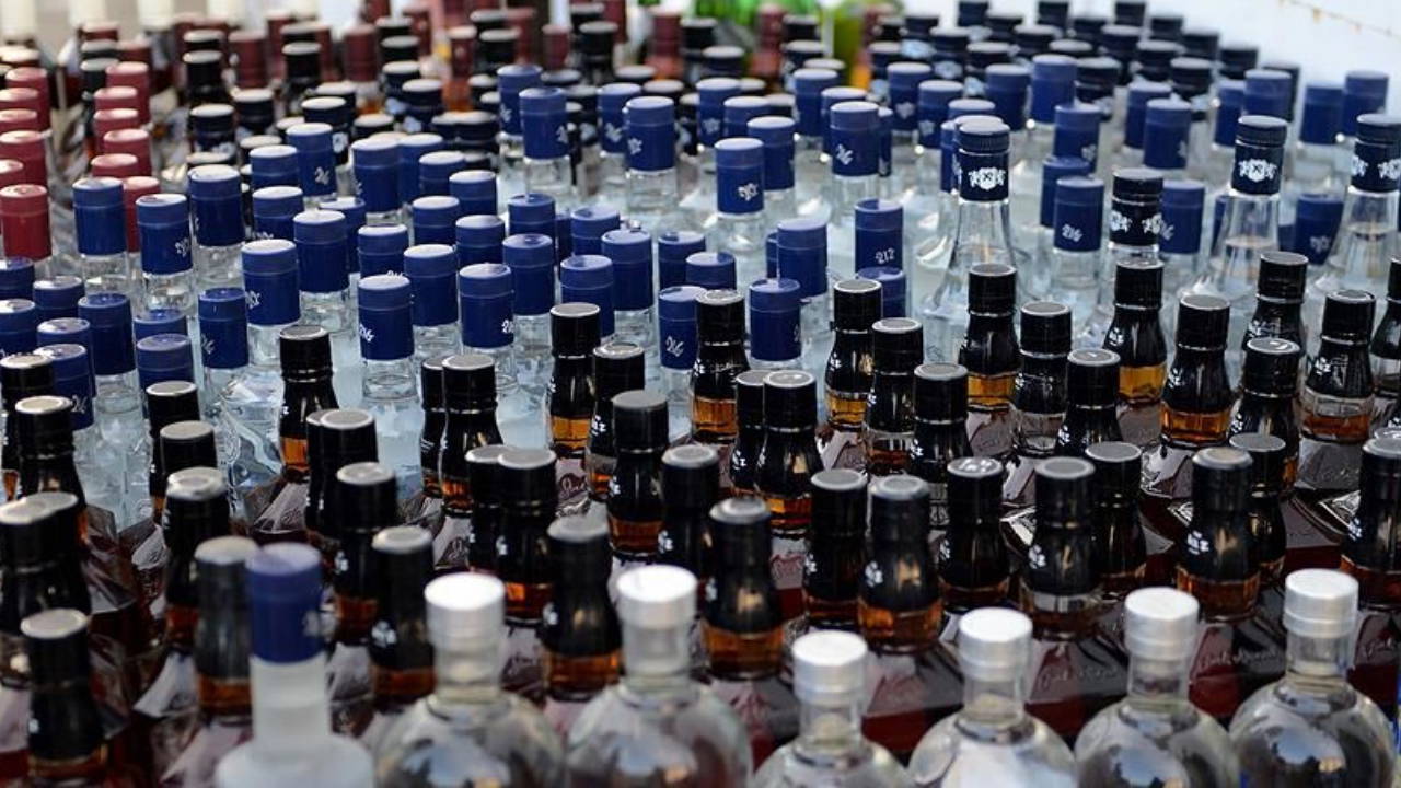 Tekirdağ'da 17 ton 815 litre sahte içki ele geçirildi