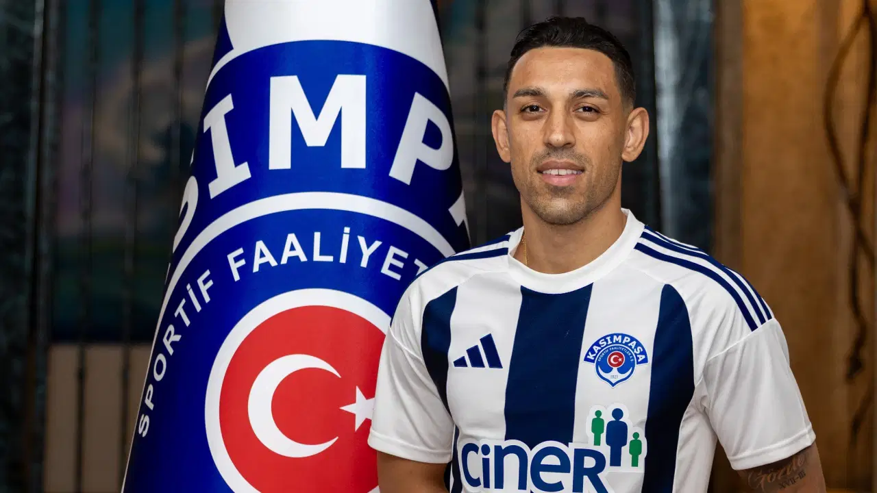 Kasımpaşa İrfan Can Kahveci transferini resmen duyurdu: 'Seni en iyi ben anlarım'