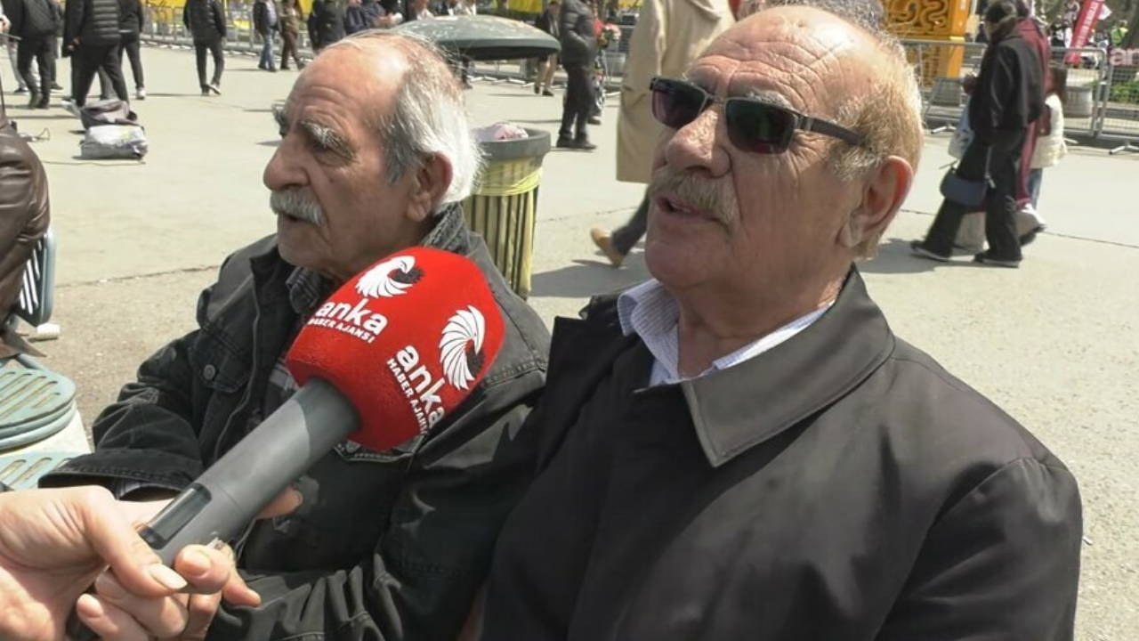 Emekliler: 'Bizi bugün görmeyenleri yarın öbür gün biz de sandıkta görmeyeceğiz'