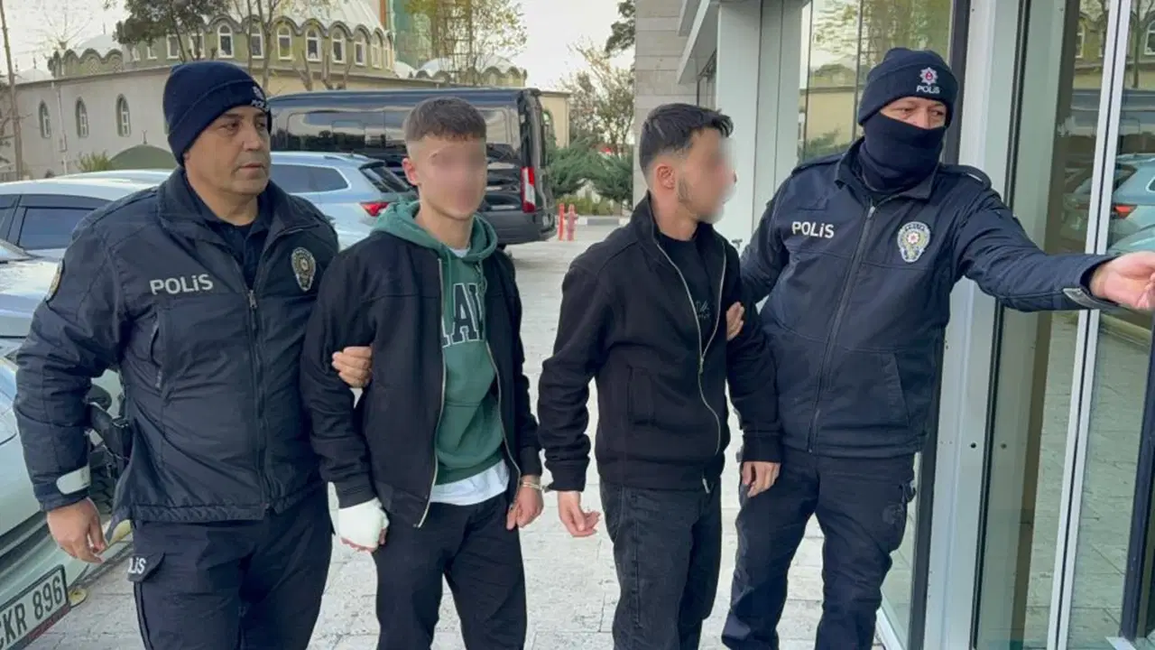 Samsun'da bıçaklı kavga: 3 kişi yaralandı, 2 kişi tutuklandı