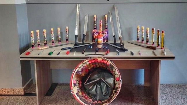 Deplasman otobüsünden cephanelik çıktı