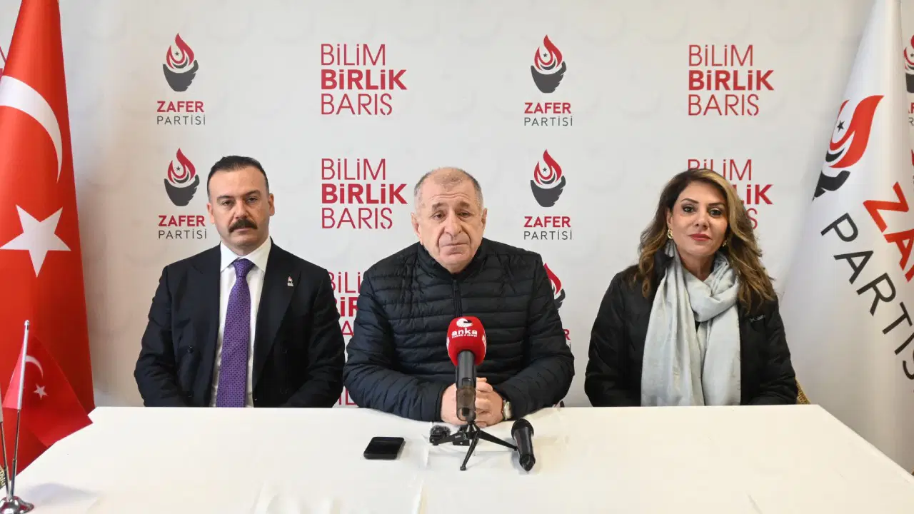 Zafer Partisi Genel Başkanı Özdağ: 'Hatay ne yazık ki bir çamur deryası içinde'
