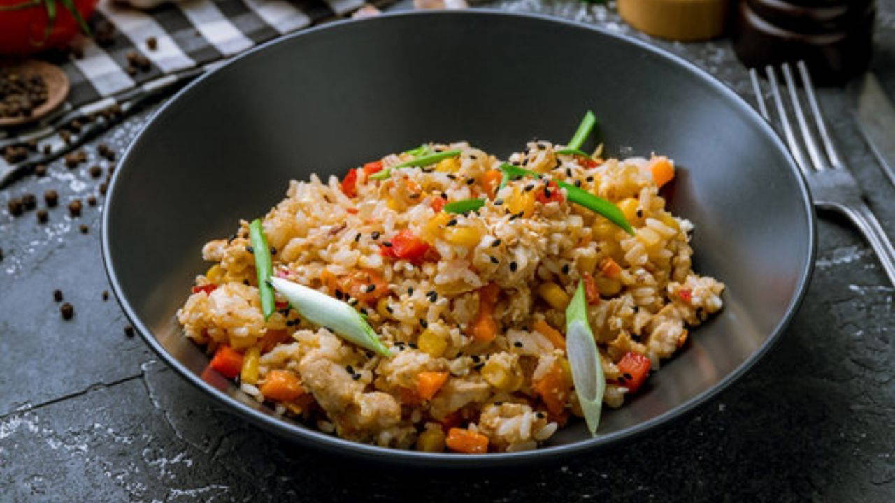 Tayland usulü kızarmış pilav: MasterChef khao pad rice tarifi