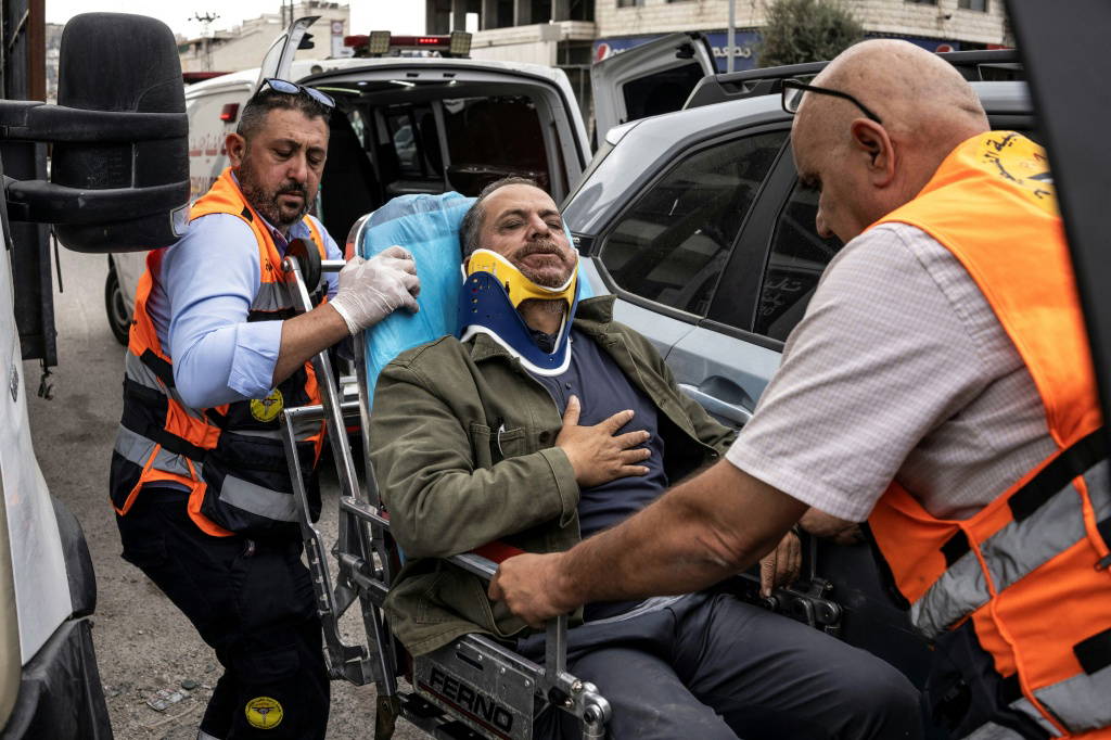 Batı Şeria’da AFP foto muhabirine dipçikli saldırı: Gazeteci askerlerin gözü önünde darbedildi
