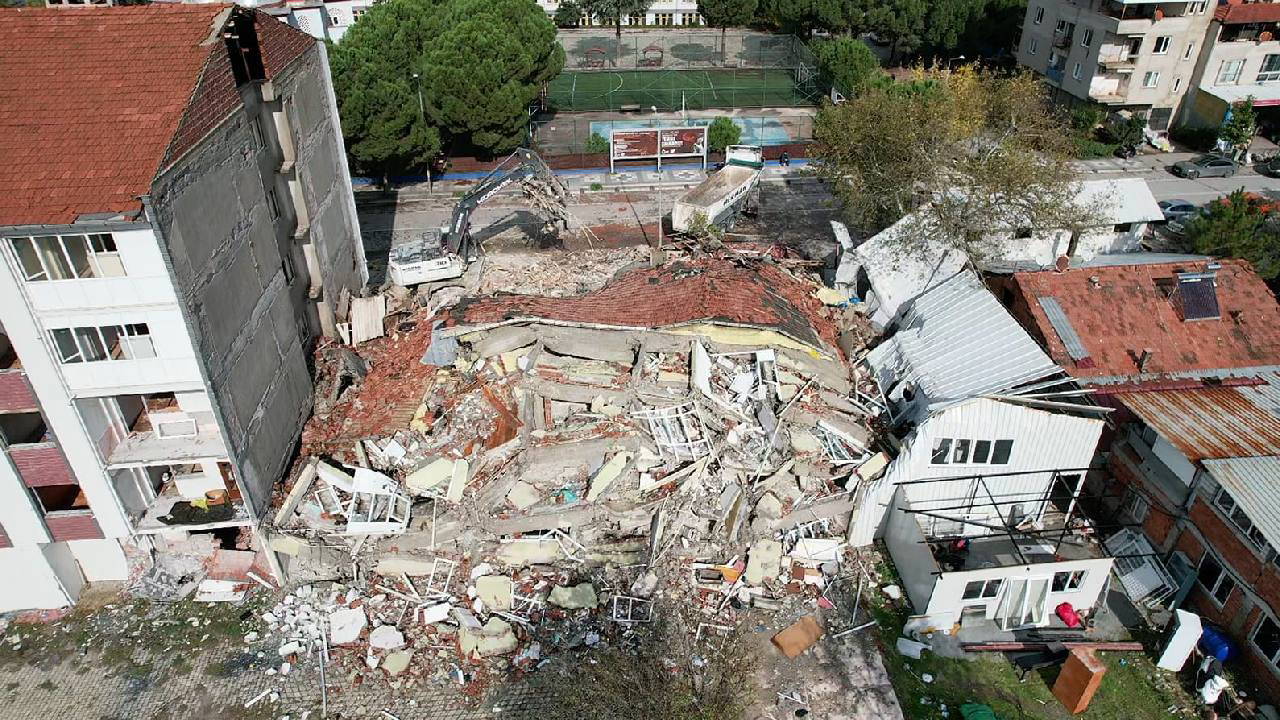 6.1 büyüklüğündeki depremle sarsılmıştı... Sındırgı'da son durum ne?