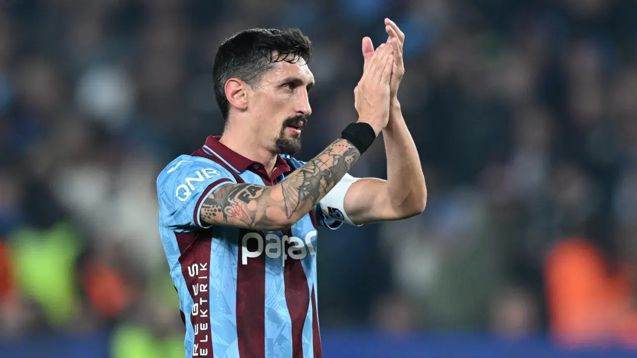 Trabzonspor'da sakatlık: Stefan Savic oyuna devam edemedi!