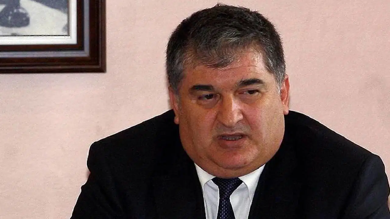 Gri listede aranıyordu... FETÖ firarisi eski başsavcıvekili Şadan Sakınan hakkında tutuklama talebi!