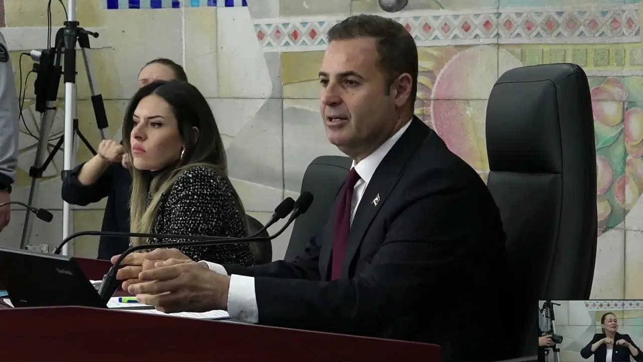 Ahmet Akın AKP iddiasına yanıt verdi