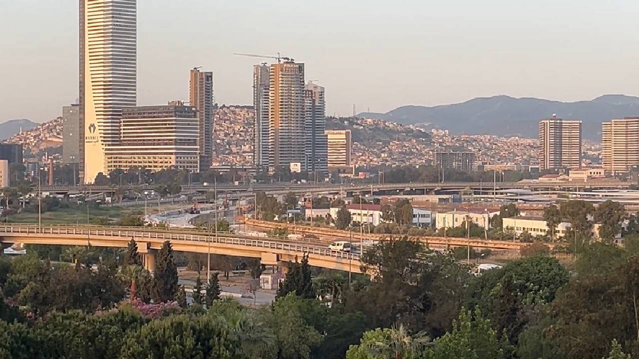 Son dakika... Ege Denizi'nde 6 büyüklüğünde deprem: Birçok ilde hissedildi!