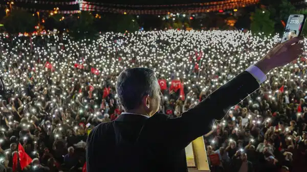 CHP'nin yeni adresi belli oldu... Özgür Çelik duyurdu: Mitingde değişiklik!