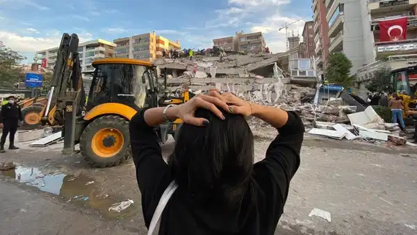 İzmir Depremzede Ailelerinin Konut Arayışı Devam Ediyor