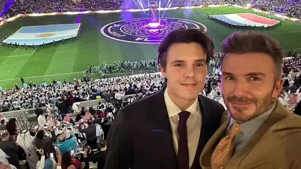 Dünya Kupası'nda ünlüler geçidi... Devre arası şovu tüm dünyayı büyüledi: TRT gösteriyi yayımlamadı!