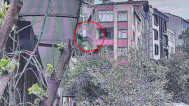 İstanbul kadın doktor, sevgilisinin evinden düştü