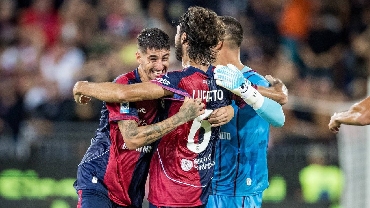 Cagliari puanı uzatmalarda kurtardı!