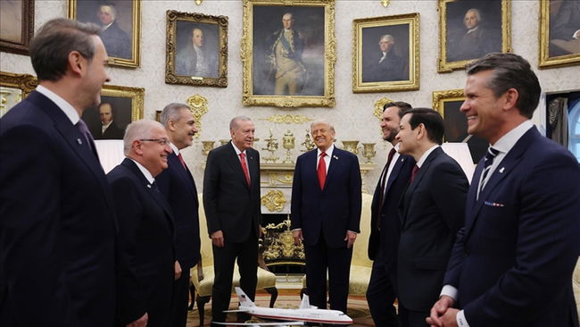 Özgür Özel'in 'Trump' çıkışı AKP'yi kızdırdı