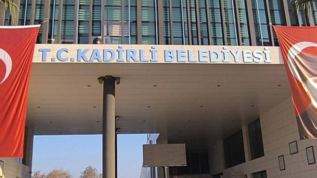 CHP'li Kadirli Belediyesi meclis üyelerinden toplu istifa: YENİ Parti'ye katıldılar