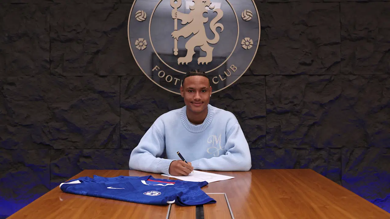 Eboue'nin oğlu Chelsea'ye imza attı!