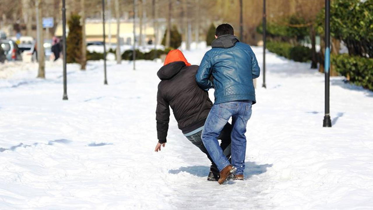 Uzmanından karda düşme vakalarına karşı hayati uyarılar