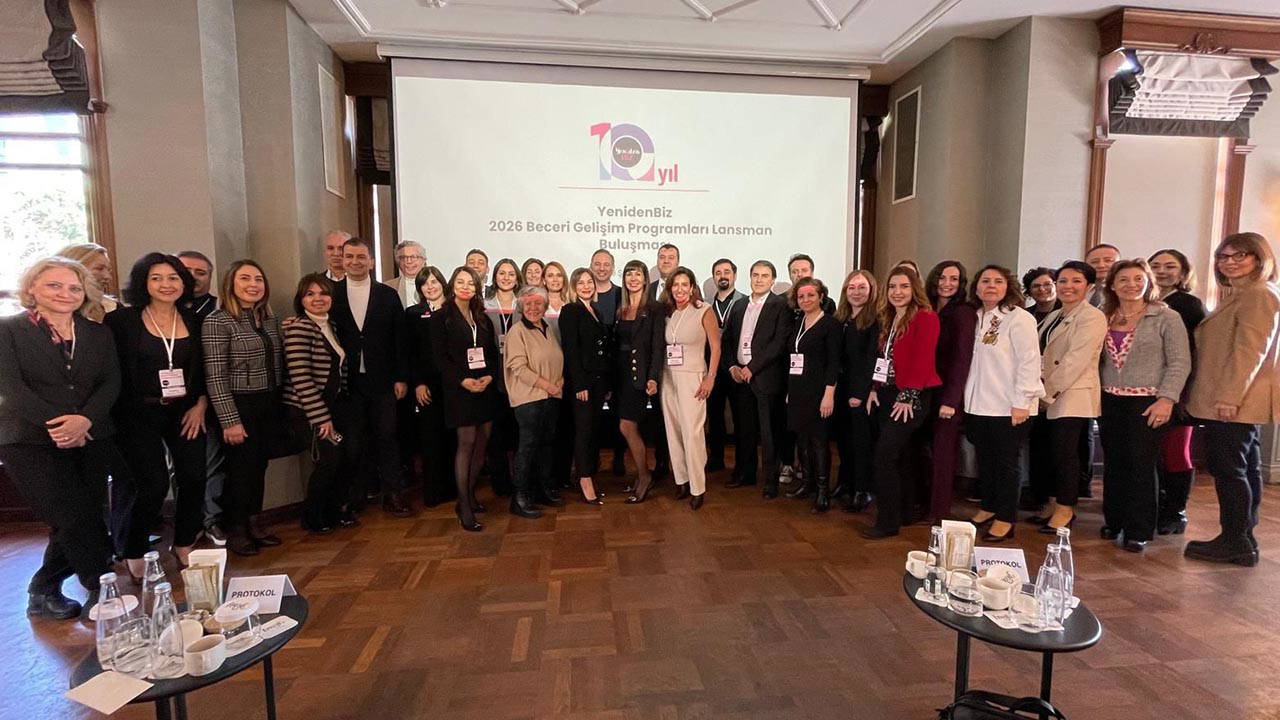 YenidenBiz’den kadın istihdamına dev hamle: 5 bin kadın için beceri yolculuğu başladı!