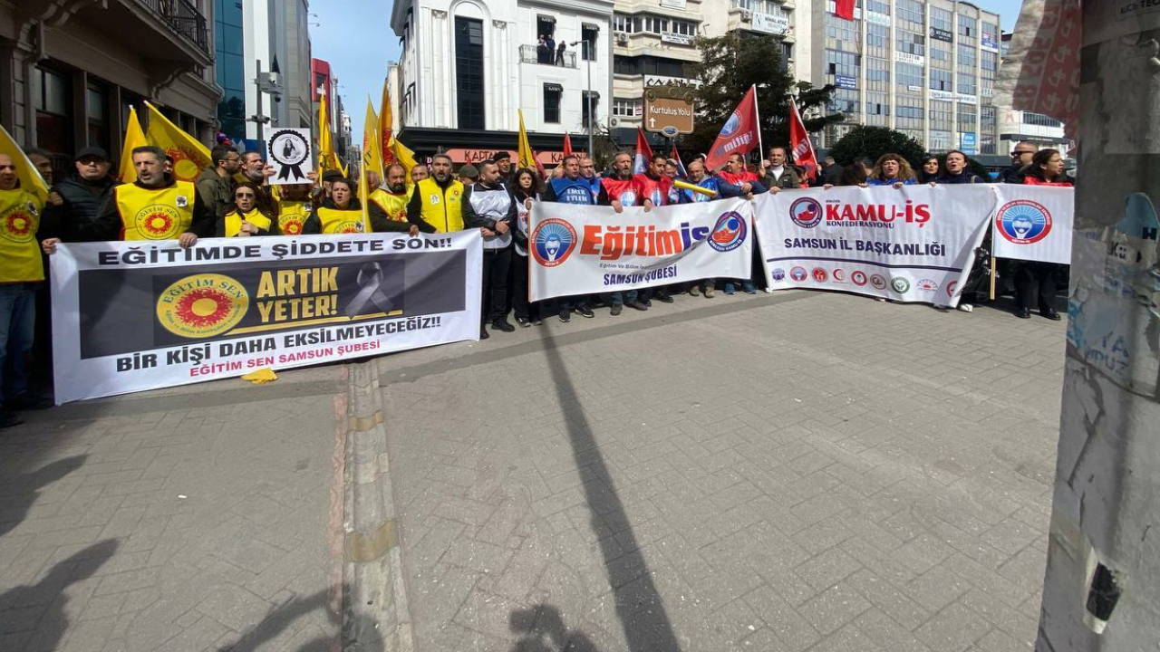 Öğretmen Fatma Nur Çelik'in öldürülmesi, Samsun’da eğitim sendikaları tarafından protesto edildi