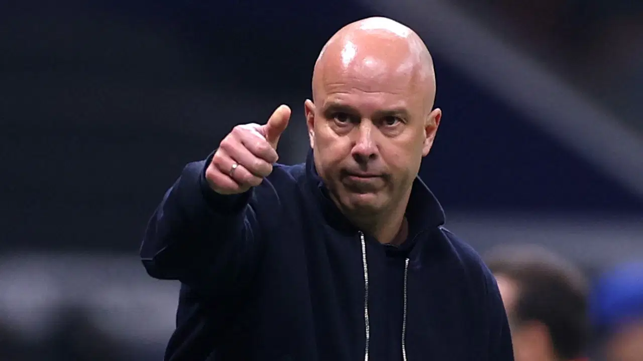 Arne Slot'tan maç sonu büyük övgü: 'Galatasaray çok şanslı'