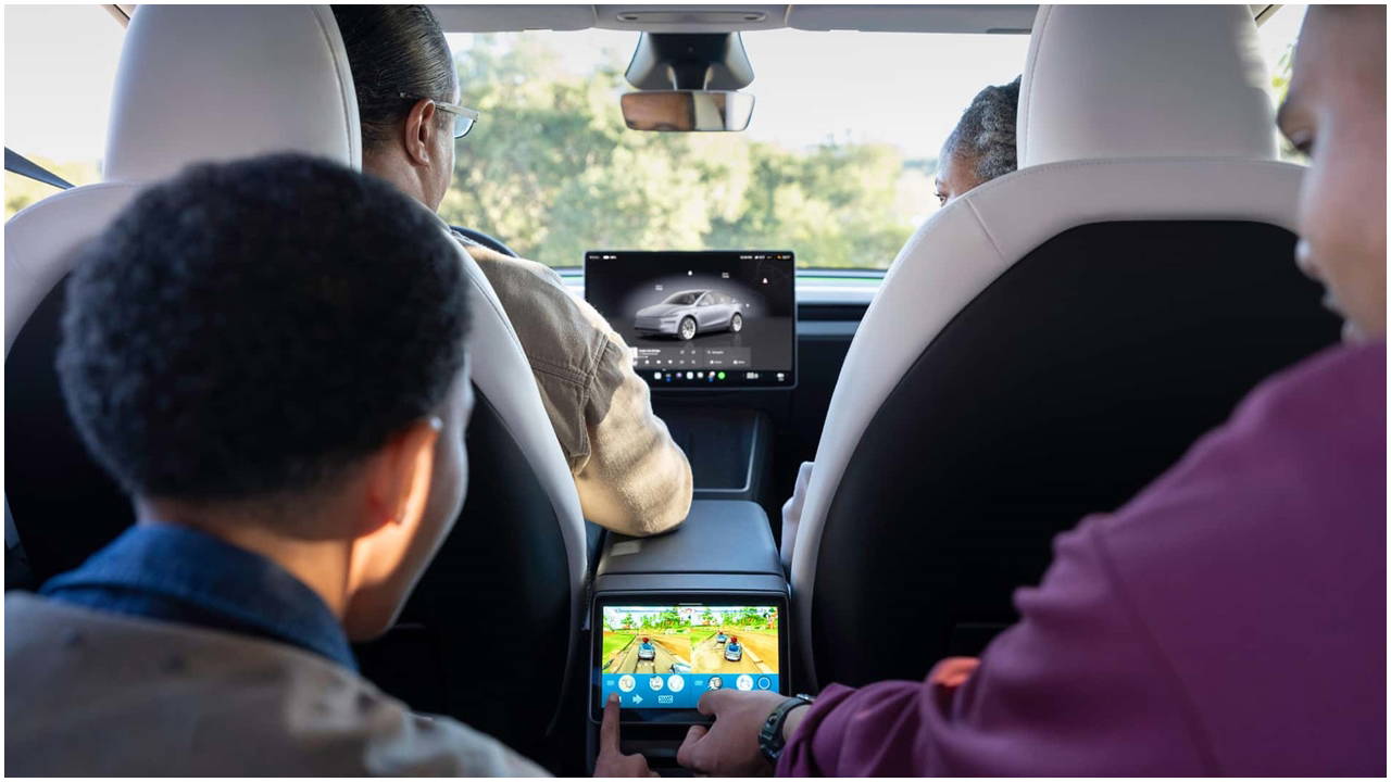 Tesla fiyatları düşüyor! Model 3 ve Model Y’nin standart versiyonları tanıtıldı! İşte Türkiye fiyatları ve satış tarihi...