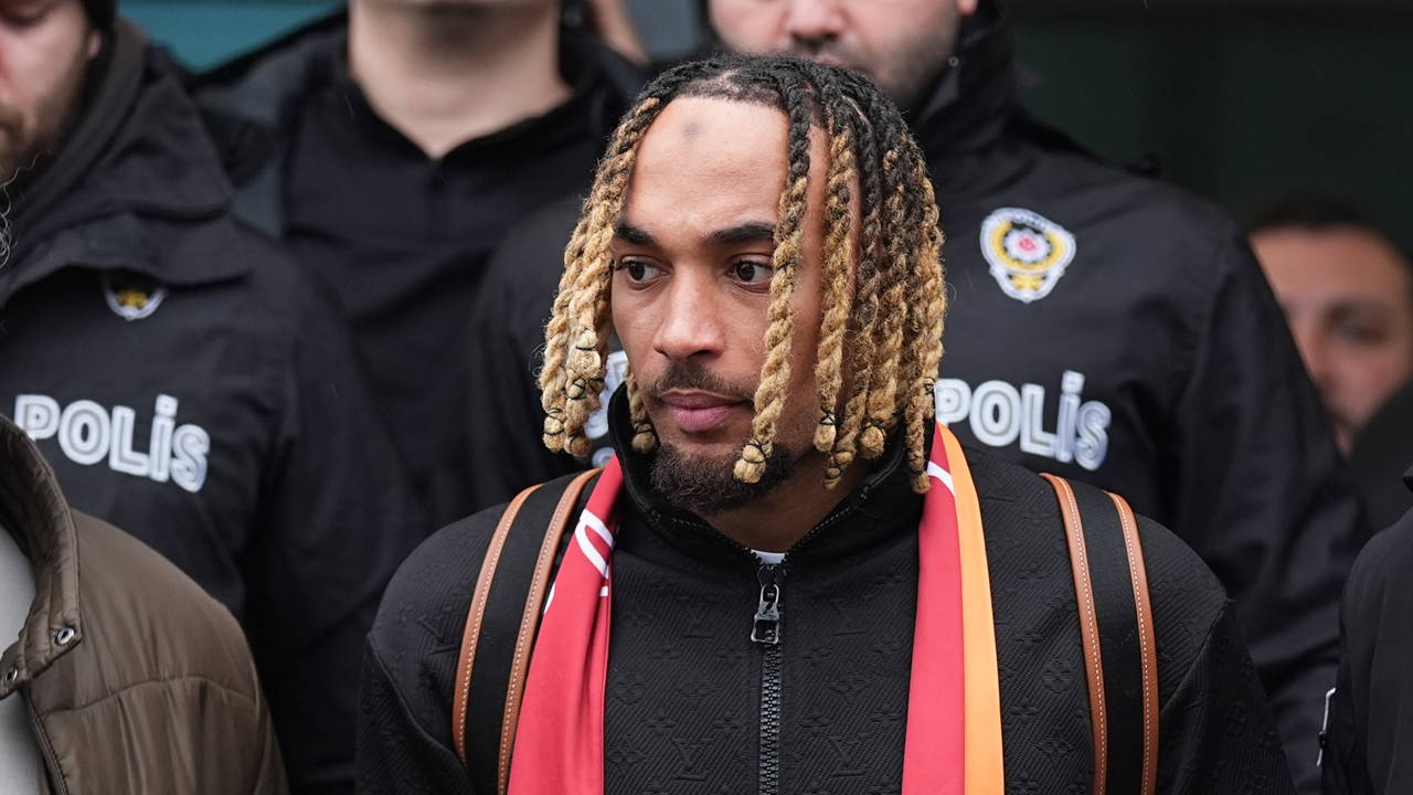 Sözleşme ayrıntıları belli oldu... Sacha Boey, Galatasaray için İstanbul'da!