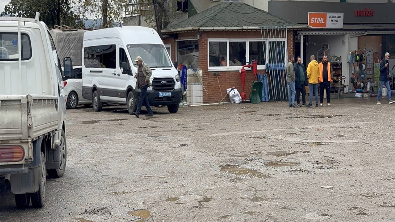 Bursa'da akaryakıt istasyonunda silahlı kavga: 1 ölü, 1 yaralı!