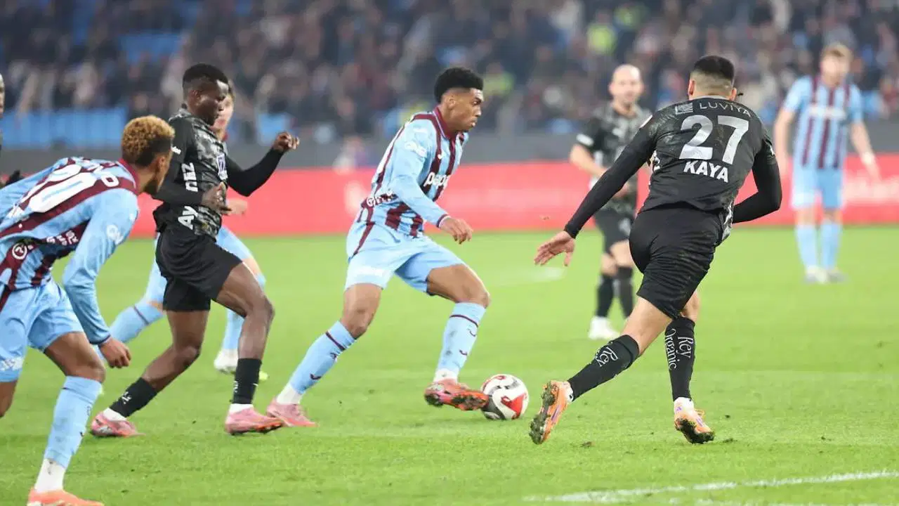 Bordo-Mavililer, ilk maçında evinde Alanyaspor’a tek golle yenildi: Trabzon kupada kayıp