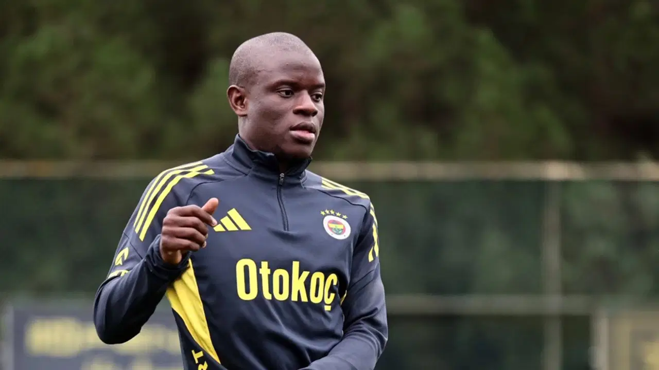 N'Golo Kante, Fenerbahçe'de ilk antrenmanına çıktı