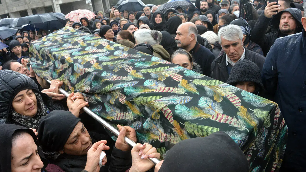 Kahramanmaraş'ta kadın cinayeti: Ayrılmak isteyen kız arkadaşını otomobilde boğdu!
