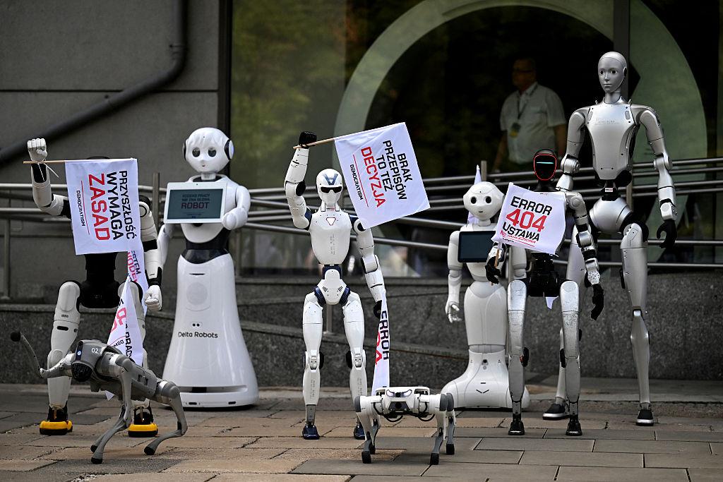 Polonya’da robotlardan yapay zekâ protestosu