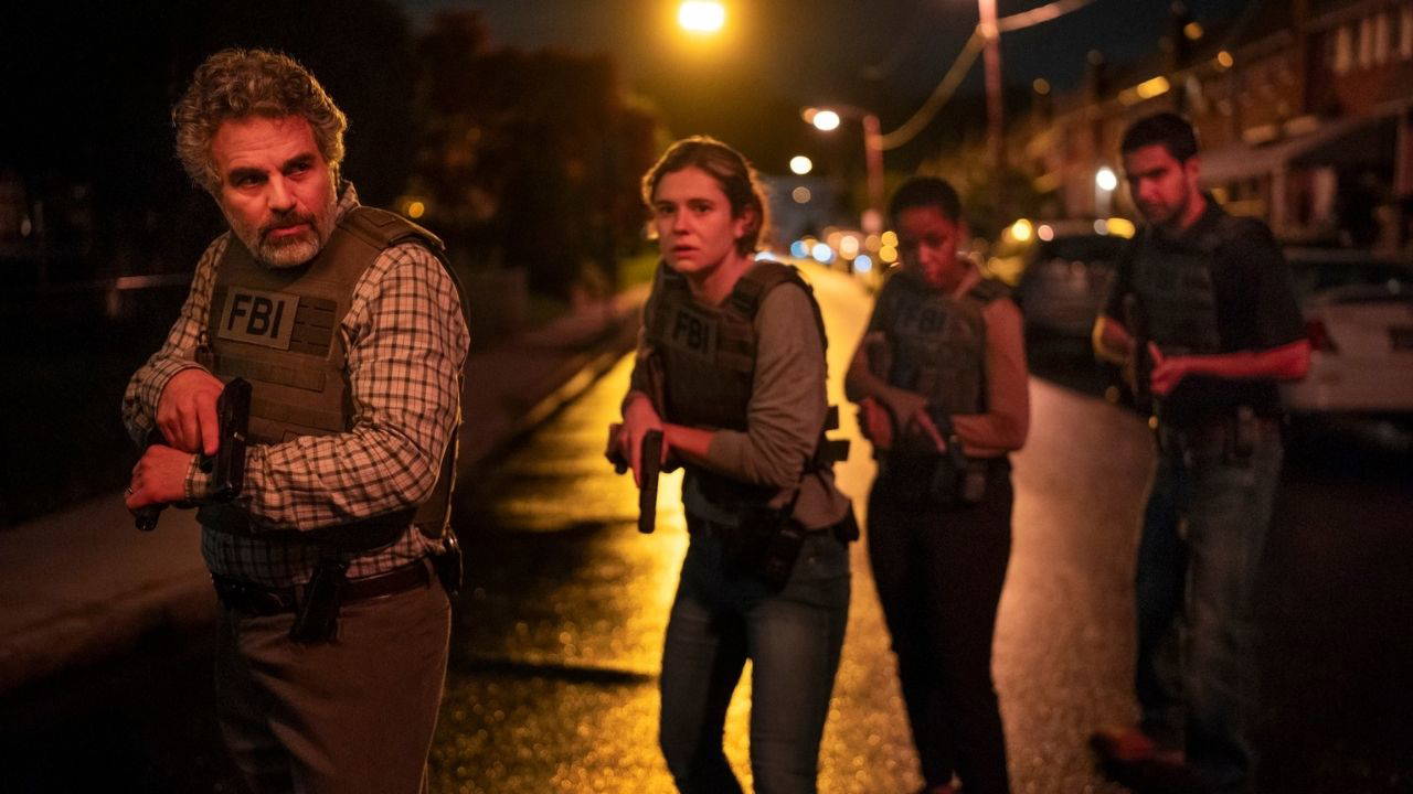 Task: Suçtan çok insan hikâyesi