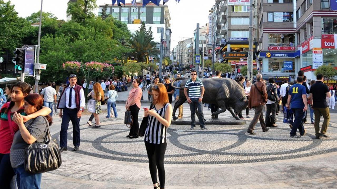 Üsküdar, Sultanbeyli, Kadıköy, Ümraniye ve Beykoz'a 'cuma günü' uyarısı: 'Mecbur kalmadıkça dışarı çıkmayın...'