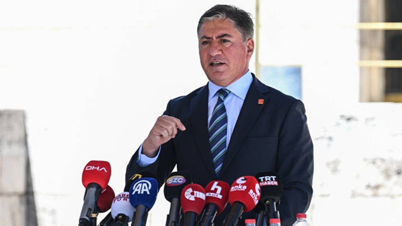 CHP'li Murat Emir’den YSK’nin kongre kararına destek