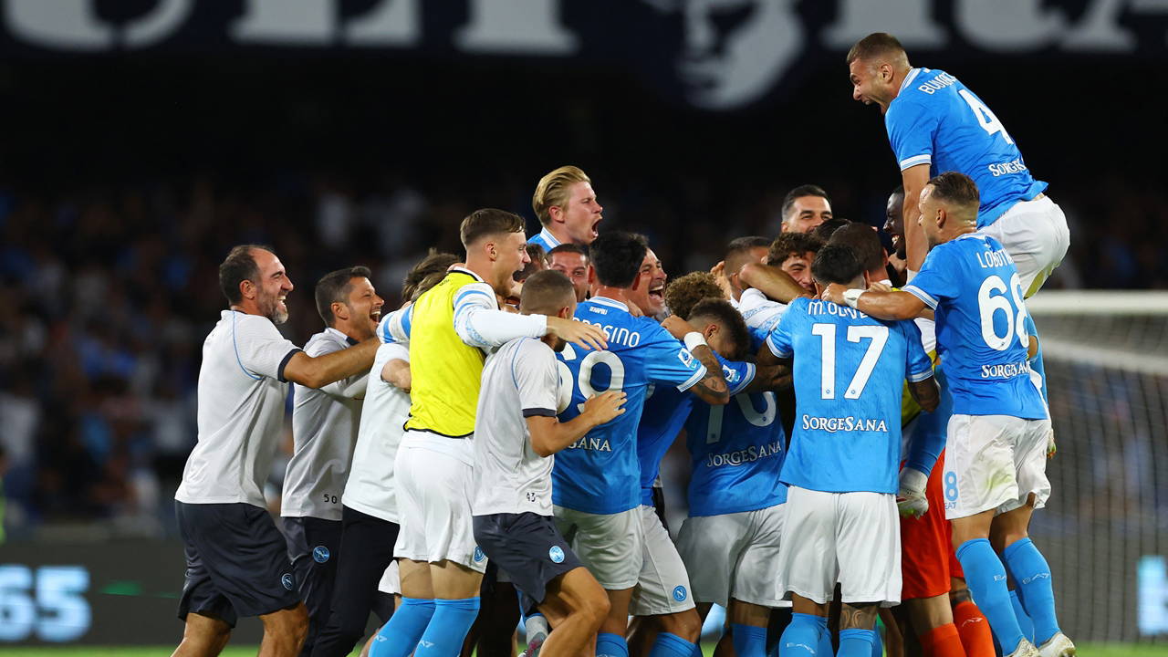 Napoli, 90+5'te Cagliari'yi yıktı!