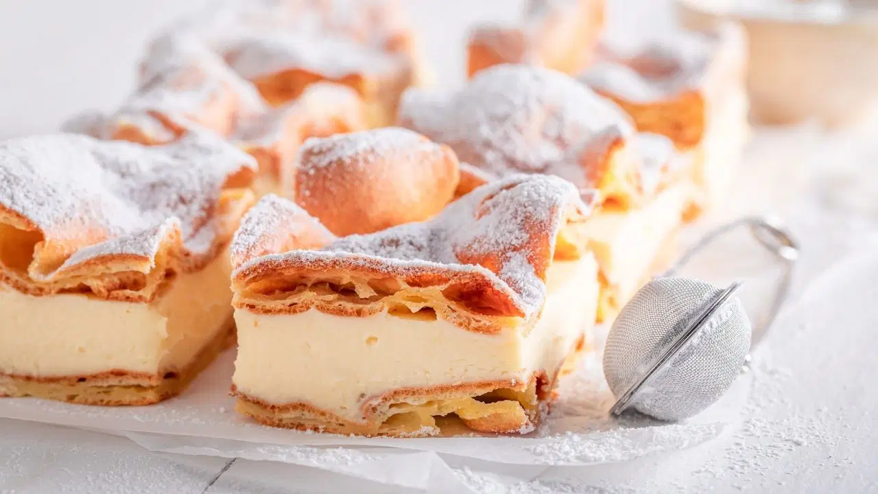 Çıtır hamuru ve ipeksi kremasıyla damak çatlatan lezzet: MasterChef karpatka tarifi