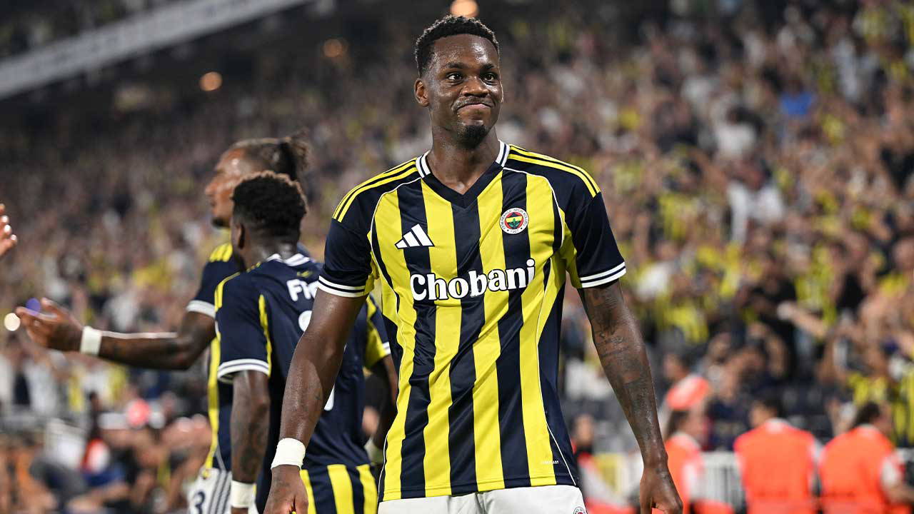 Jhon Duran: "İlk golüm, ailem, Kadıköy… Her şey harikaydı!"